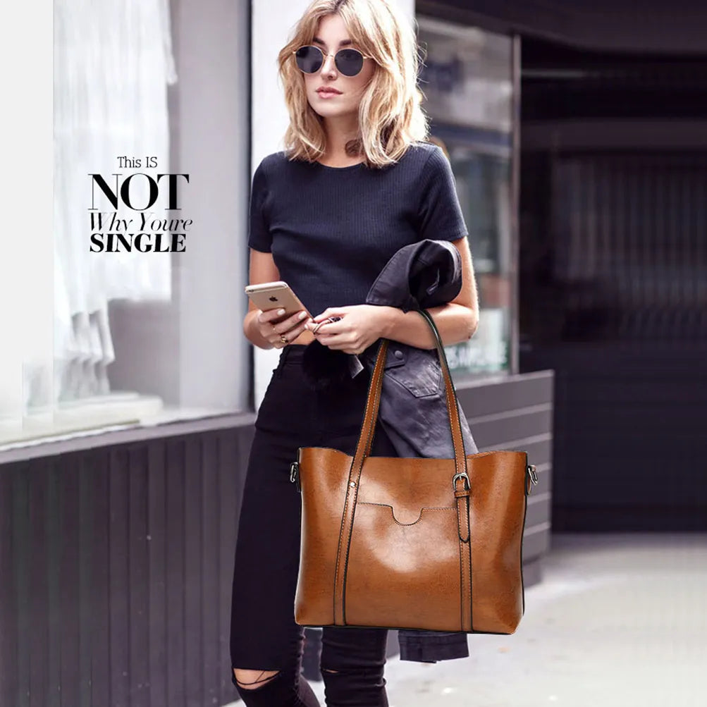 Luxurious Leather Shoulder Bag